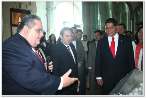 El Director General de SANILOCK® invita al Gobernador de Durango Jorge Herrera Caldera a dar inicio a la 1era. Rifa de Aniversario.