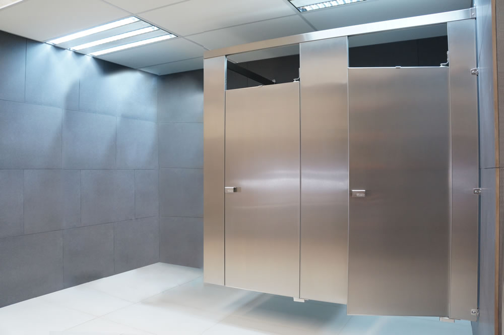 Modelos de Mamparas Sanilock para Sanitarios Públicos