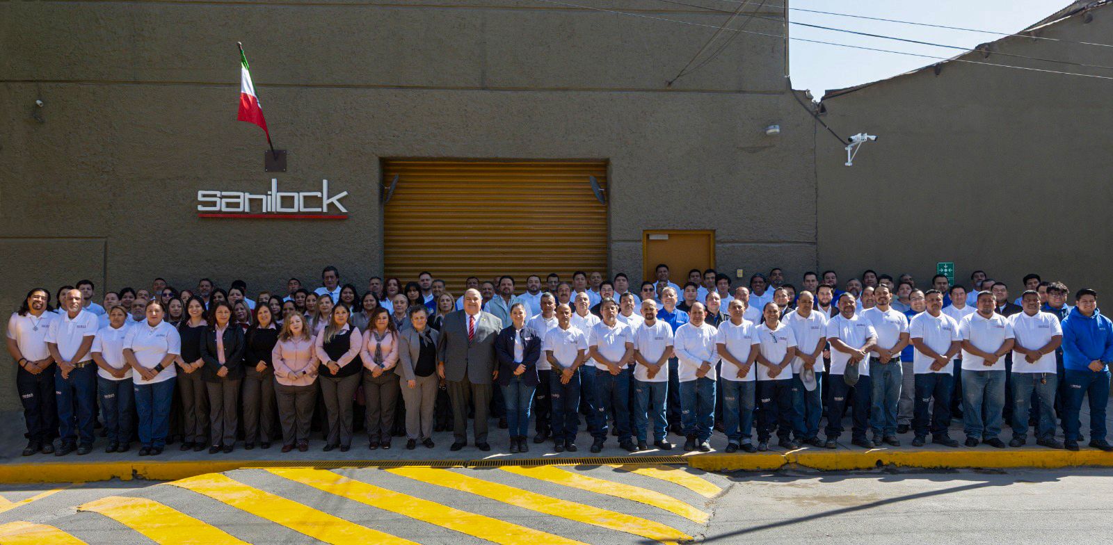 Celebra Sanilock 39 Aniversario y forja legado de calidad con crecimiento